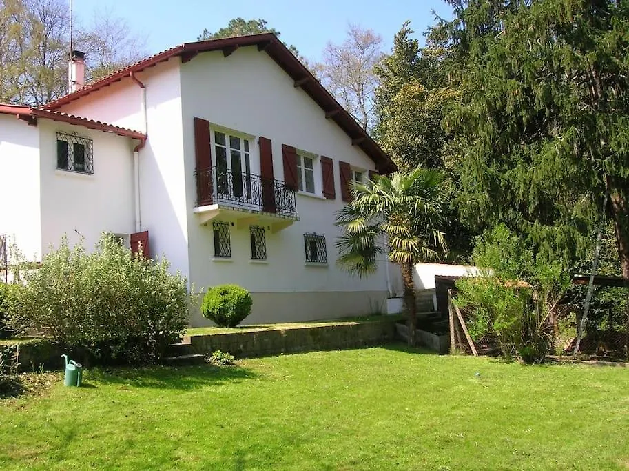 Appartement T3 Au Rez De Jardin D Une Maison Anglet